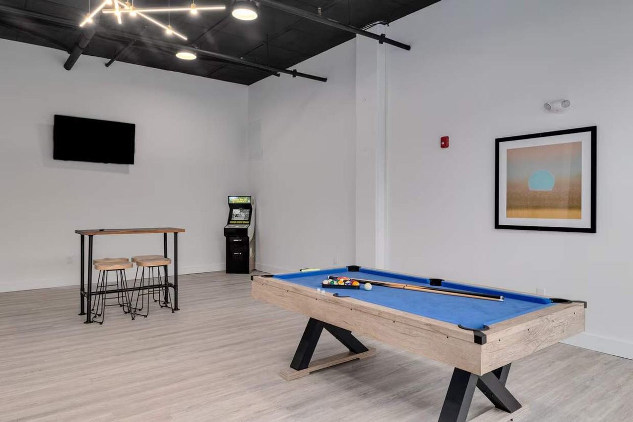 2400 E Huntingdon St #1075549P - Photo 3 of 14