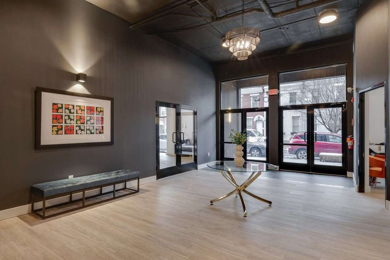 2400 E Huntingdon St #1075549P - Photo 5 of 14