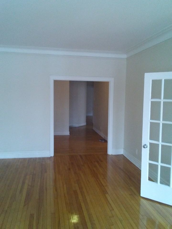 5235 Chemin de la Côte Saint Luc ##15 - Photo 3 of 6