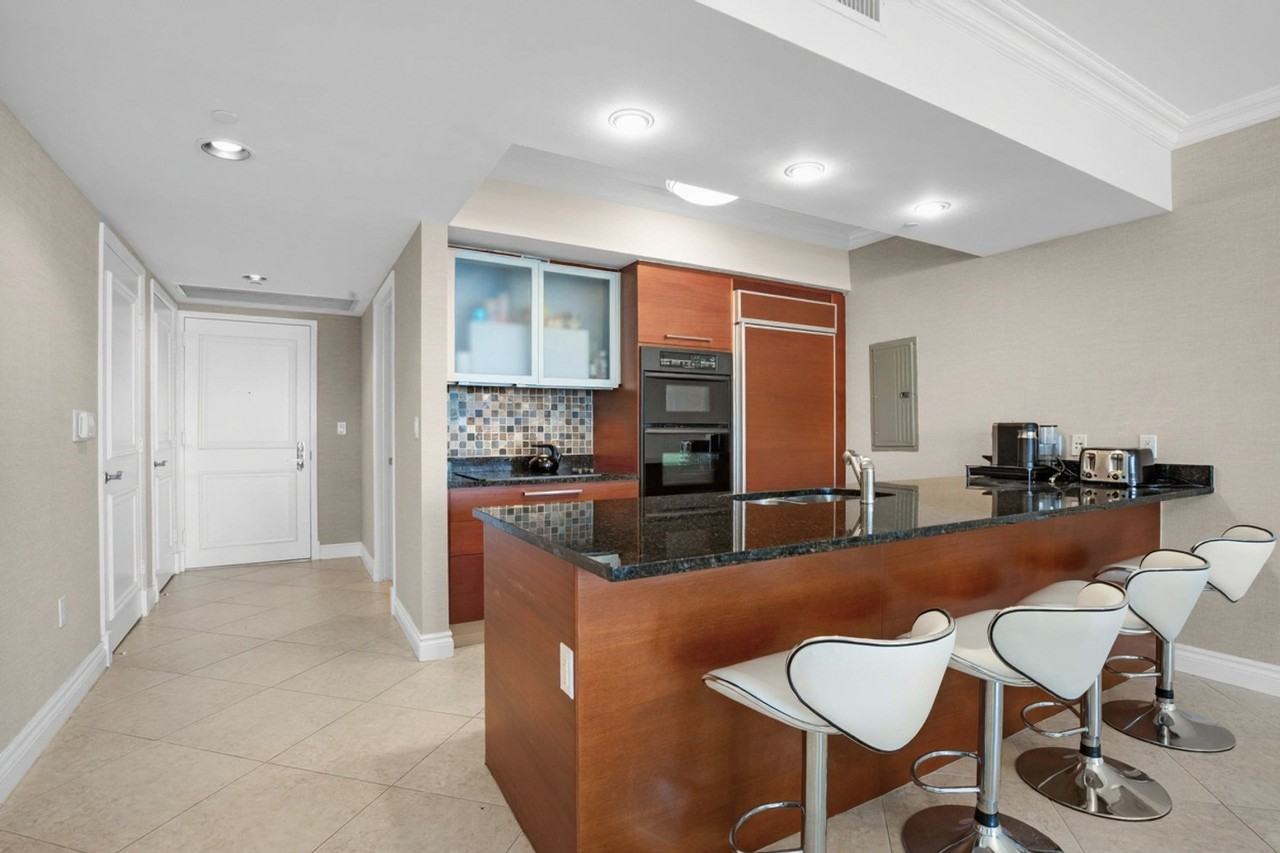 1830 S Ocean Dr #1227465P - Photo 4 of 28