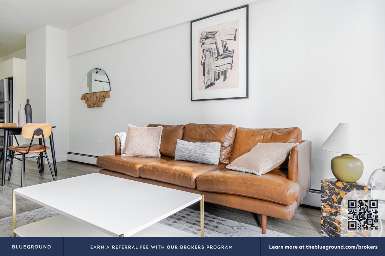 21 East Chestnut Street - Photo 5 of 22