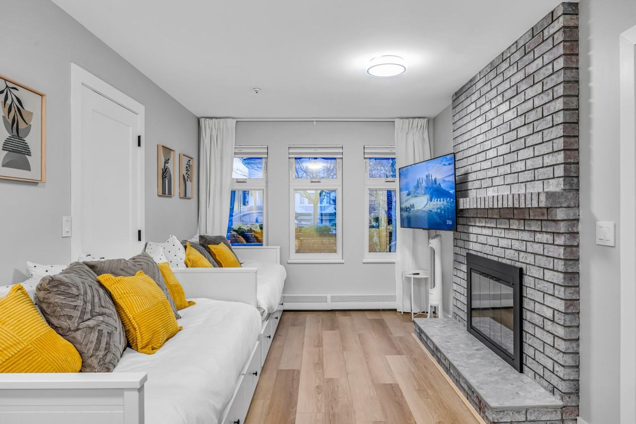 3373 East 44th Ave #1273077P - Photo 3 of 26