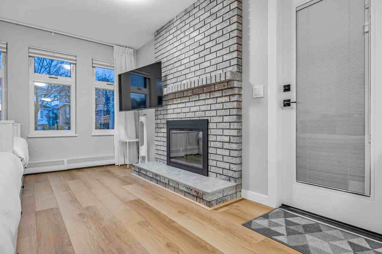 3373 East 44th Ave #1273077P - Photo 4 of 26