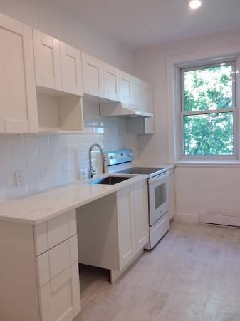 5235 Chemin de la Côte Saint Luc ##15 - Photo 5 of 6