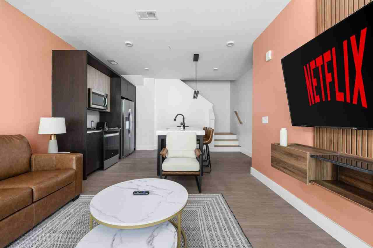 421 North Pennsylvania Street - Photo 2 of 33