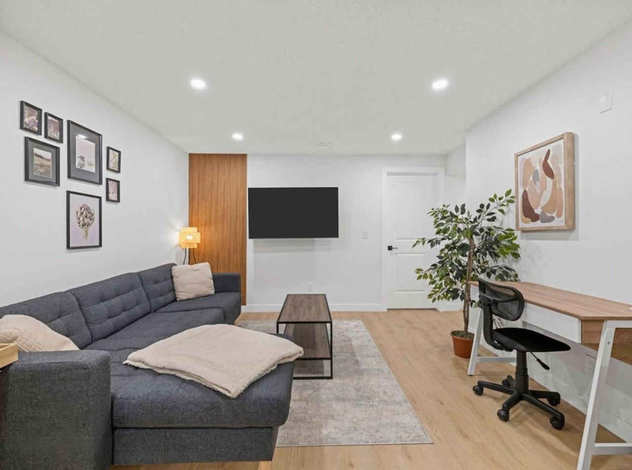 11011 151 St Nw #1308615P - Photo 3 of 31