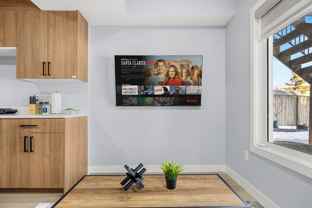 142 Canoe Cres Sw - Photo 1 of 1