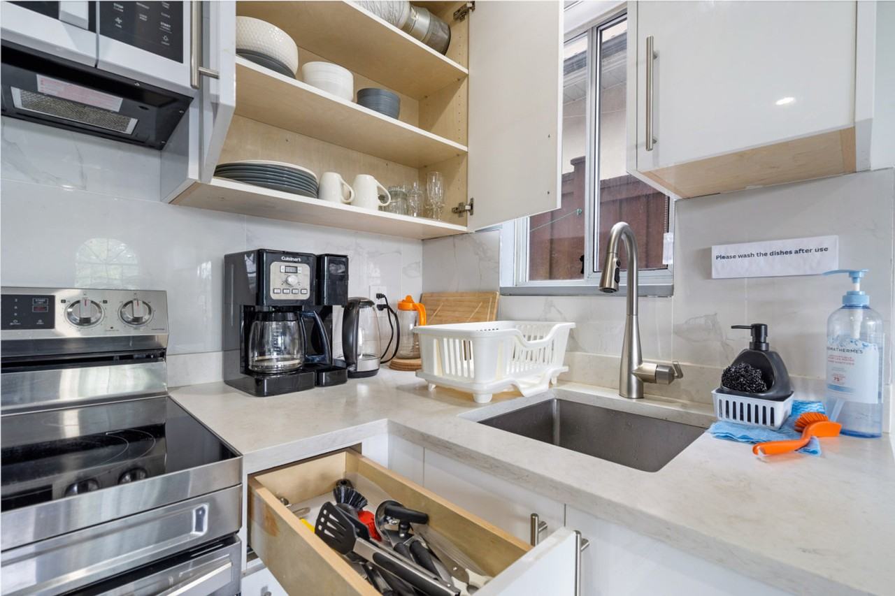 1165 East 61st Ave #1234678P - Photo 7 of 23