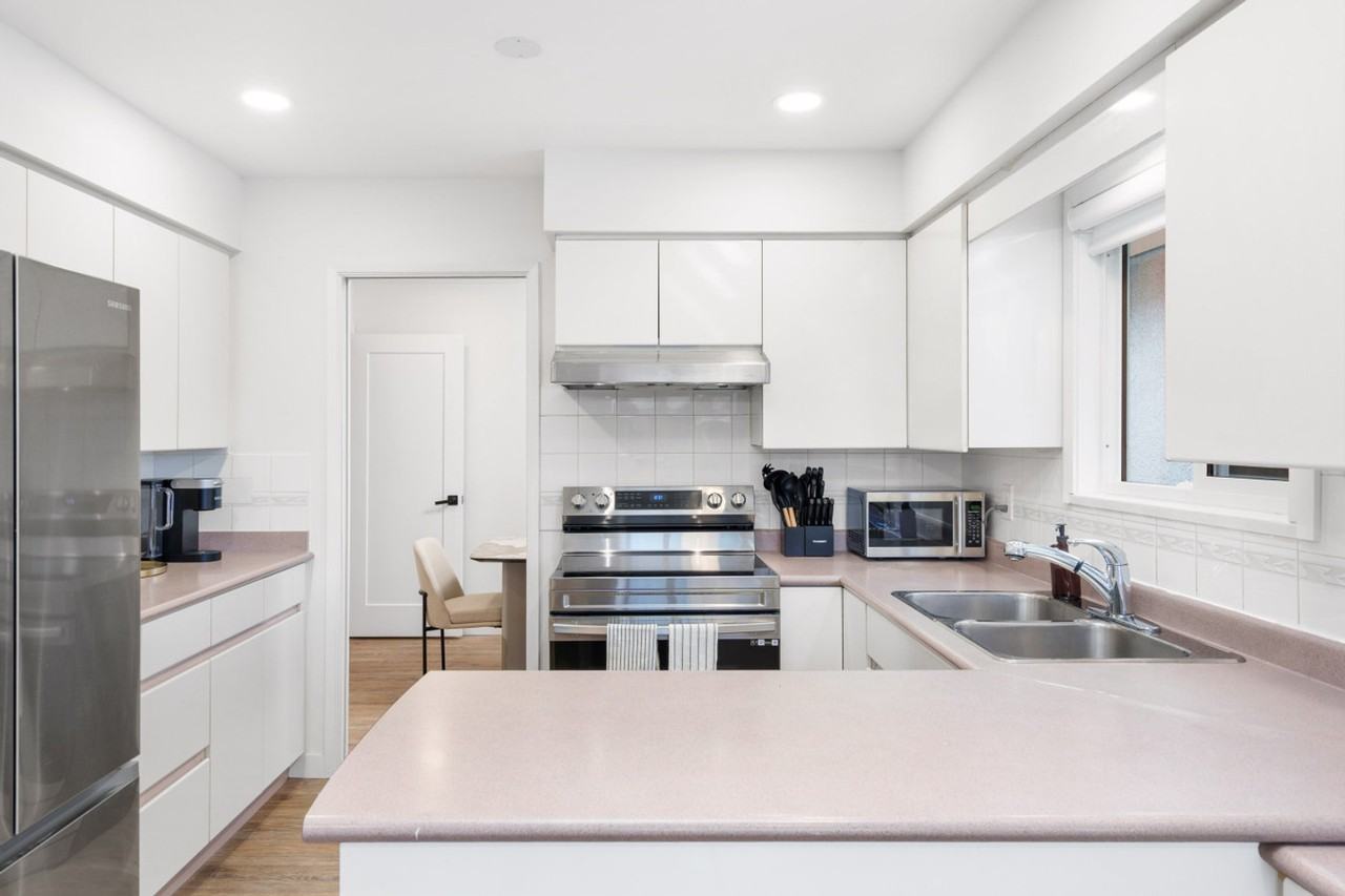 3011 East 29th Ave #1390075P - Photo 3 of 49