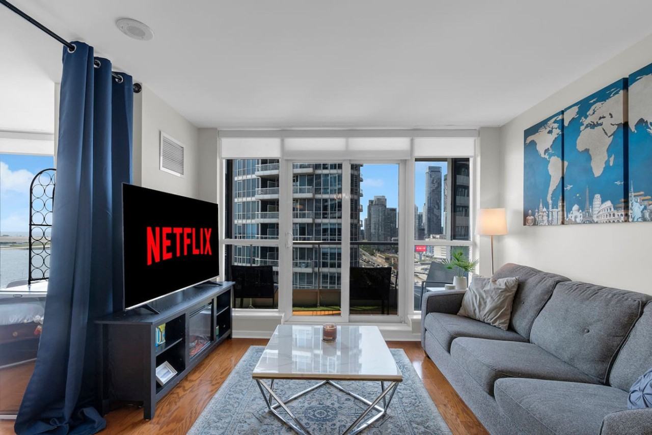 208 Queens Quay W #1403804P - Photo 5 of 37