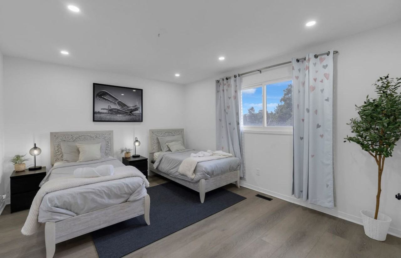 1963 Roy Ivor Cres #1403765P - Photo 7 of 39