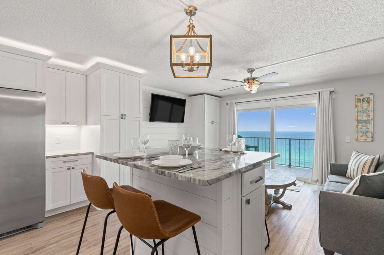 8743 Thomas Dr #1405396P - Photo 3 of 41