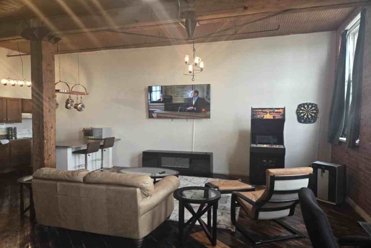 227 Iron St #1438336P - Photo 3 of 13