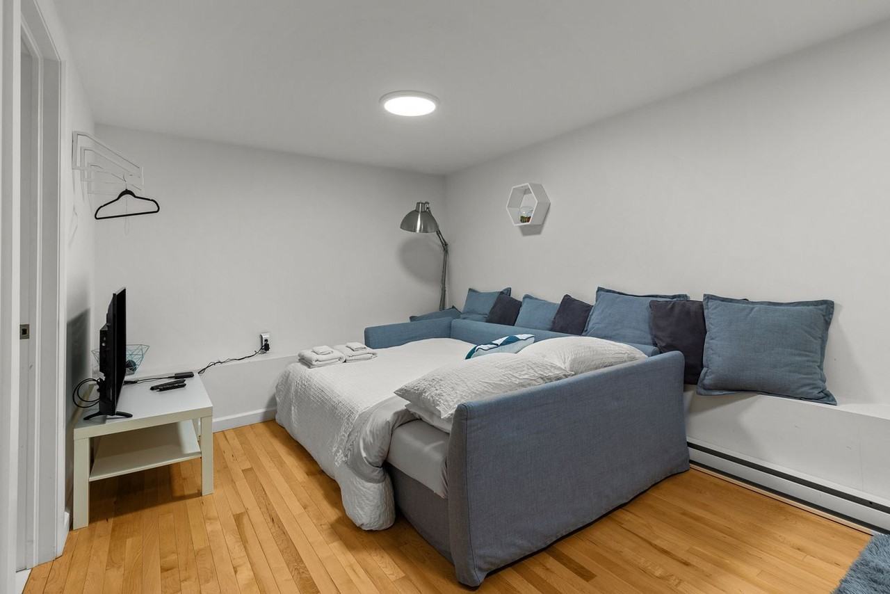 29 Cabot St #1438825P - Photo 6 of 18