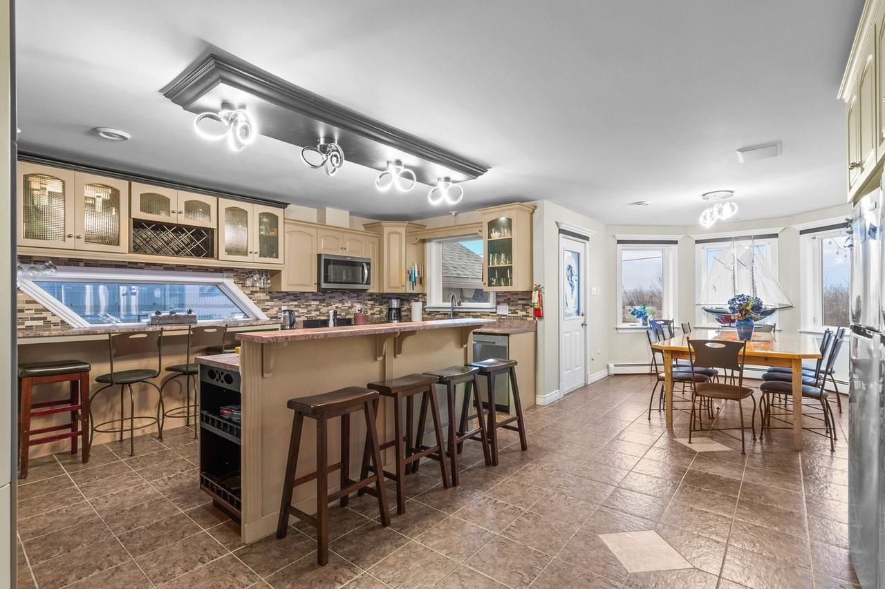 17 Stanleys Rd #1438801P - Photo 5 of 25