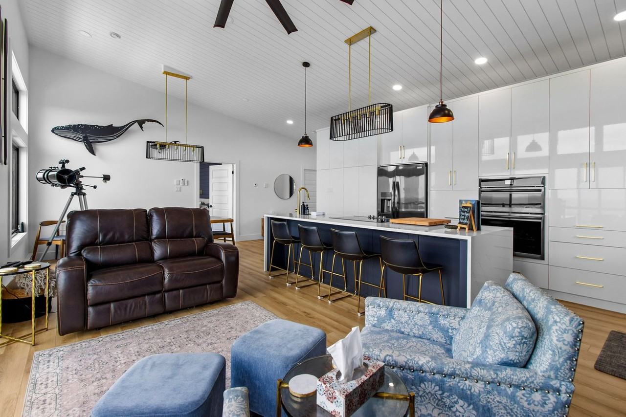 54 Old Flatrock Rd #1438838P - Photo 2 of 50