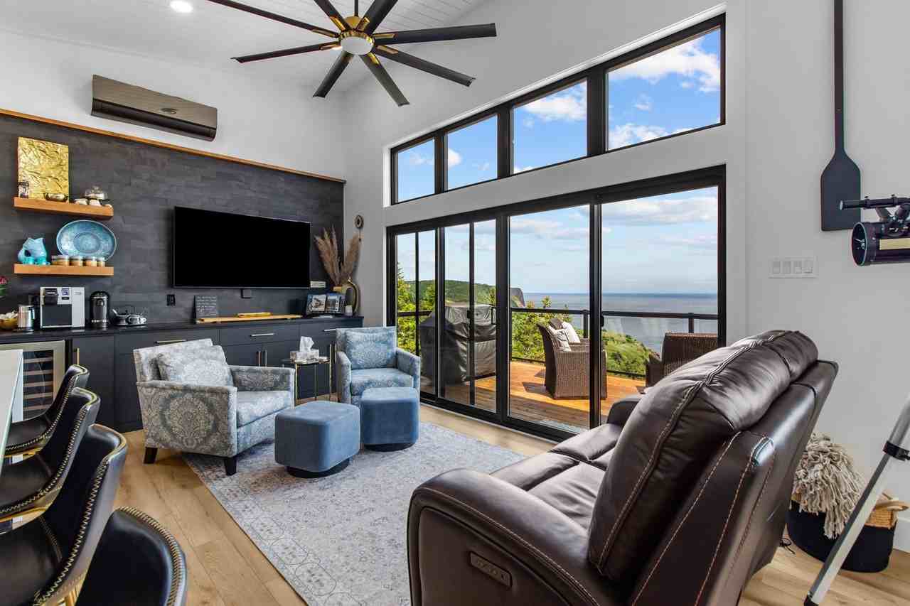 54 Old Flatrock Rd #1438838P - Photo 4 of 50