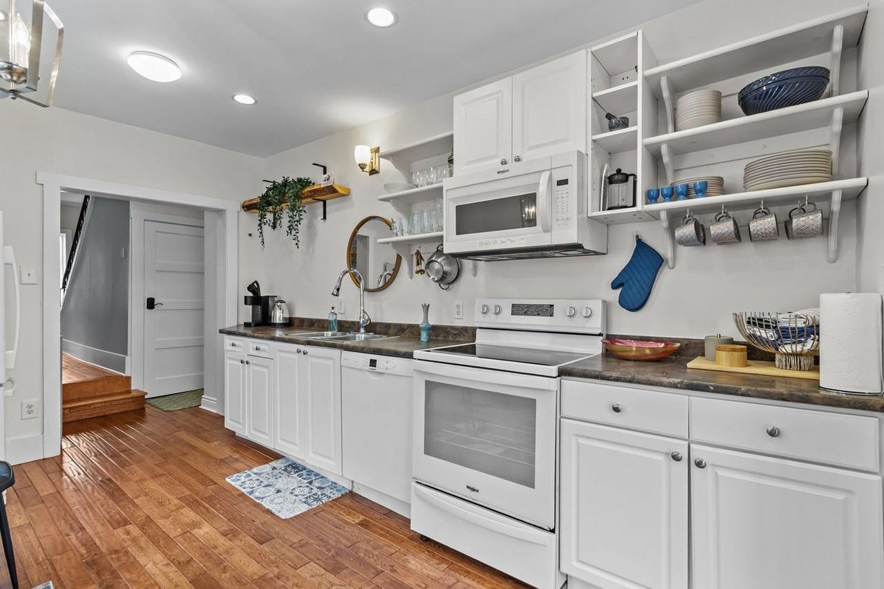 3 Bond Street - Photo 3 of 32