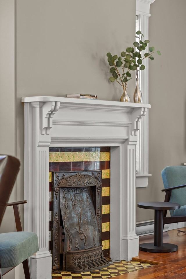 9 Leslie St #1438847P - Photo 4 of 37