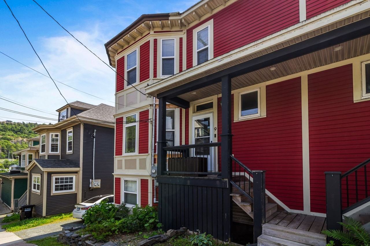 9 Leslie St #1438847P - Photo 5 of 37