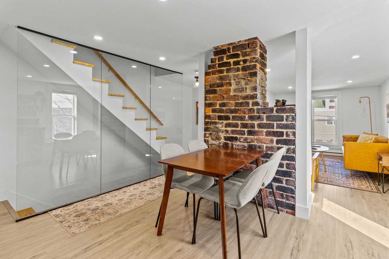 110 Queen'S Rd #1438812P - Photo 5 of 37