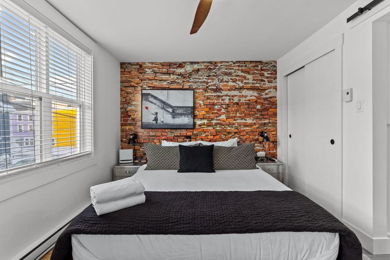 137 Gower St #1438815P - Photo 2 of 37