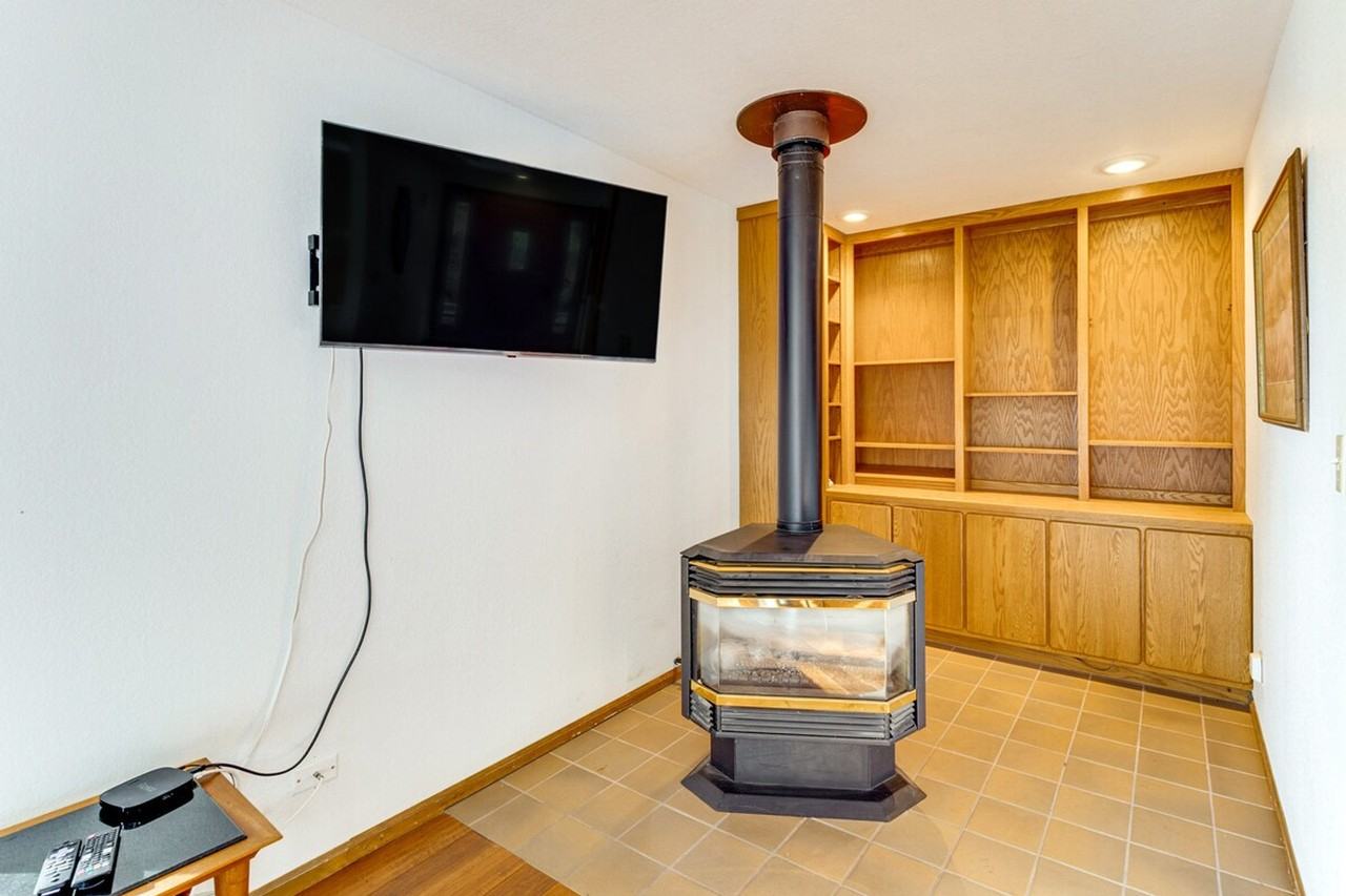 902 Paiute Pl #1386170P - Photo 4 of 40