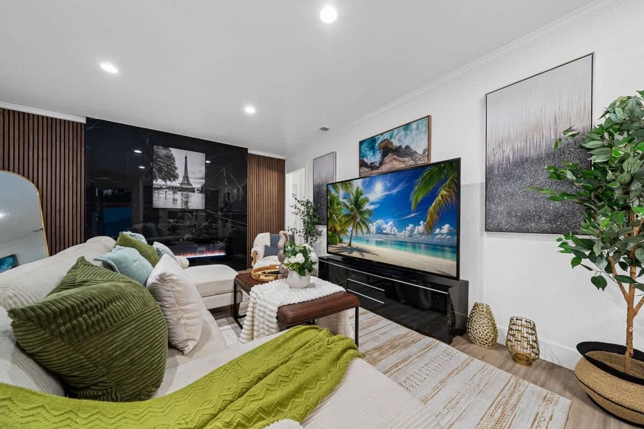 606 S Sunshine Ave #1465022P - Photo 2 of 50