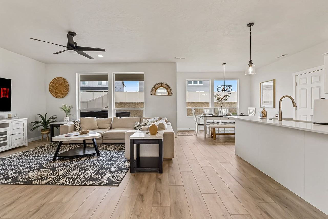 1424 W Bass River Dr #1470094P - Photo 5 of 38