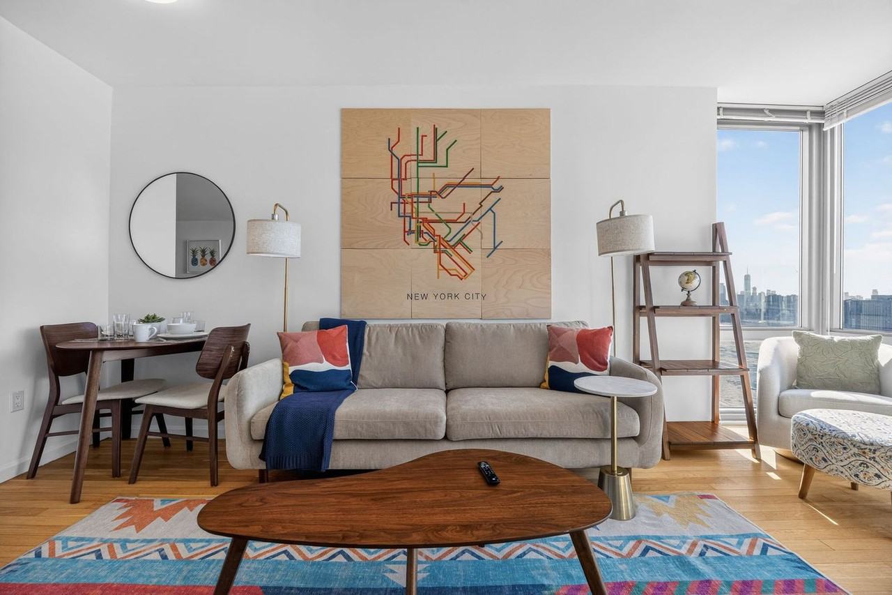 33 Park View Ave #1471251P - Photo 2 of 50