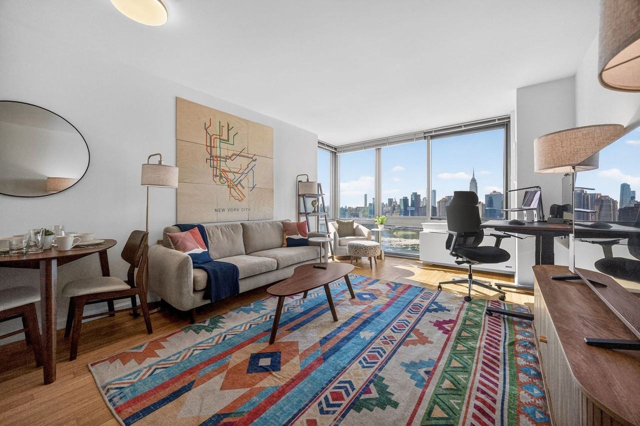 33 Park View Ave #1471251P - Photo 3 of 50