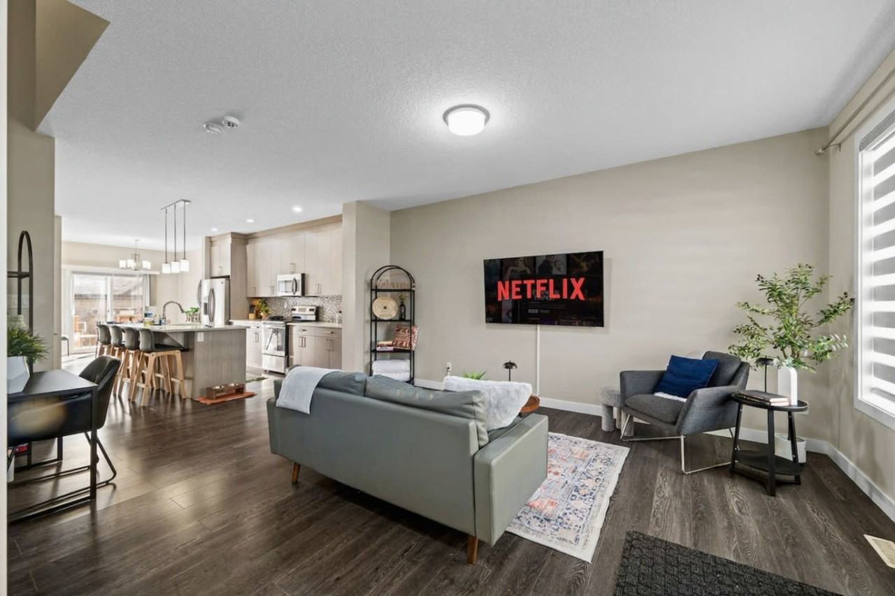 10755 92 St Nw #1471309P - Photo 7 of 50