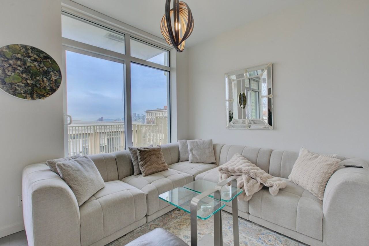 203 East 7th Ave #1473073P - Photo 4 of 46