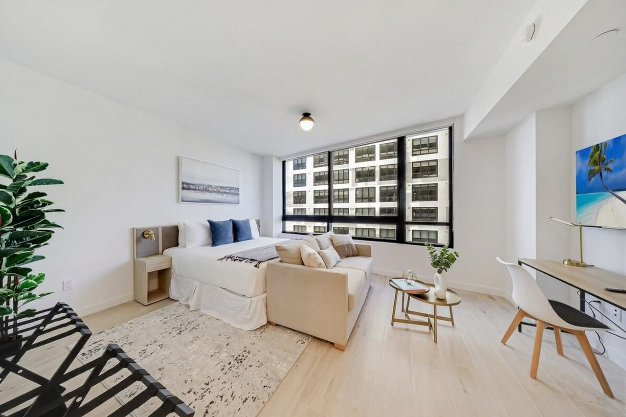 36 Ne 2nd St #1473314P - Photo 2 of 37