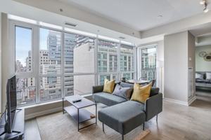 featured image of 199 Richmond St W