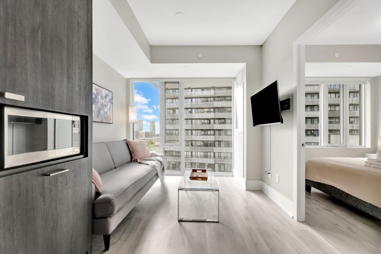 480 Front St W #1471508P - Photo 4 of 13