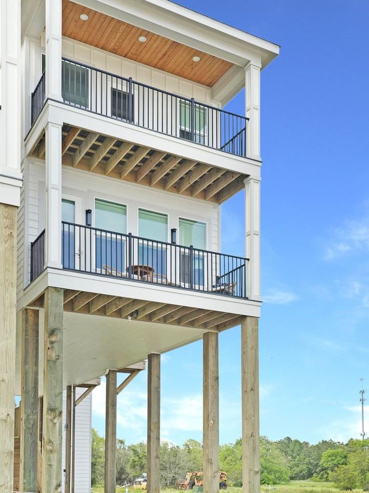 996 W Beach Blvd #1473610P - Photo 4 of 25