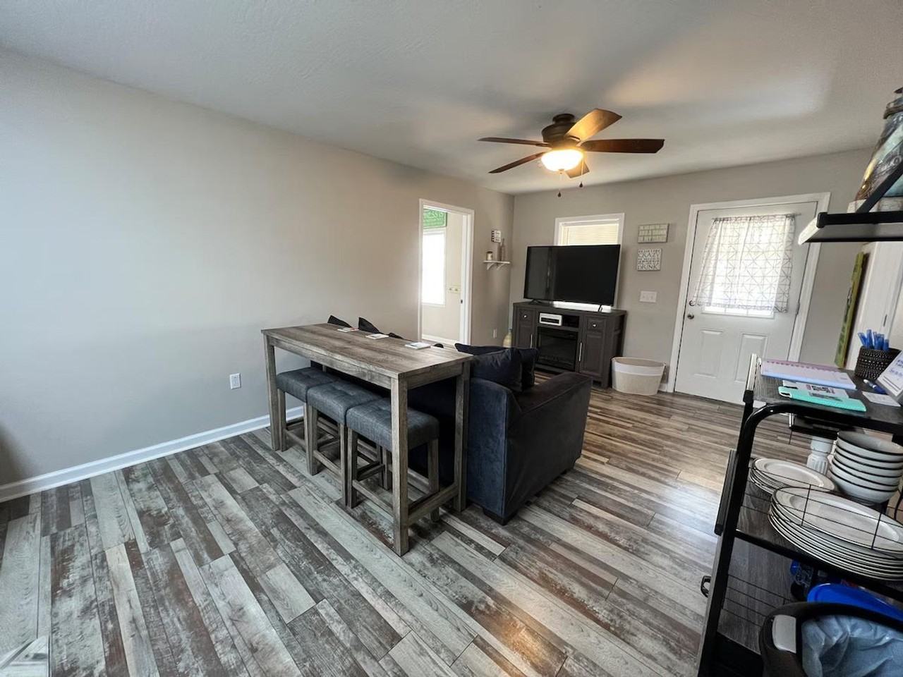 3213 Willis St #1473634P - Photo 3 of 37