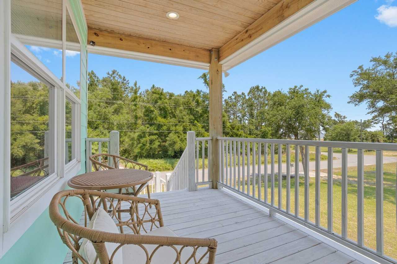 111 Eleanor Ave #1473635P - Photo 7 of 35