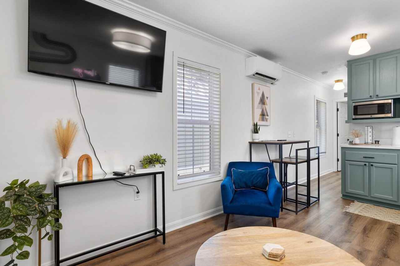 1911 Government St #1473628P - Photo 3 of 21