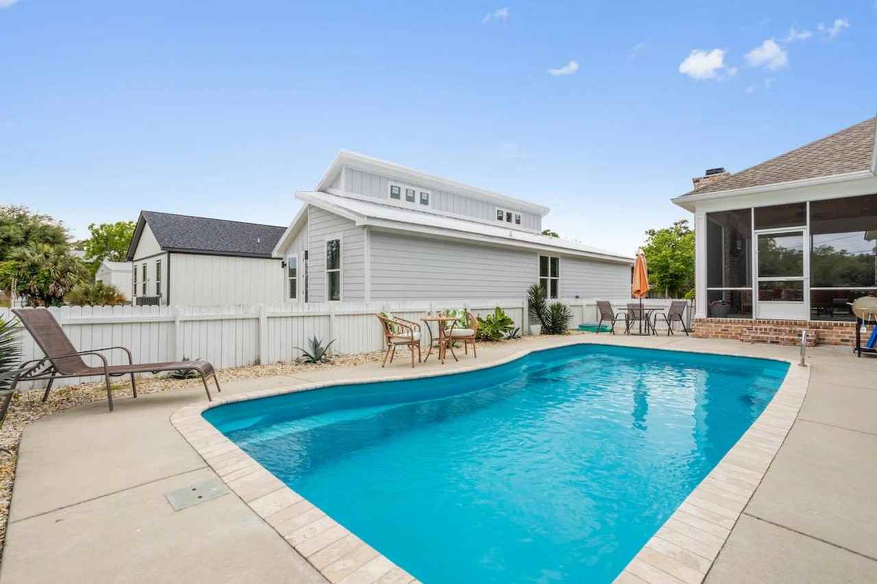 164 Markham Dr #1473627P - Photo 4 of 43