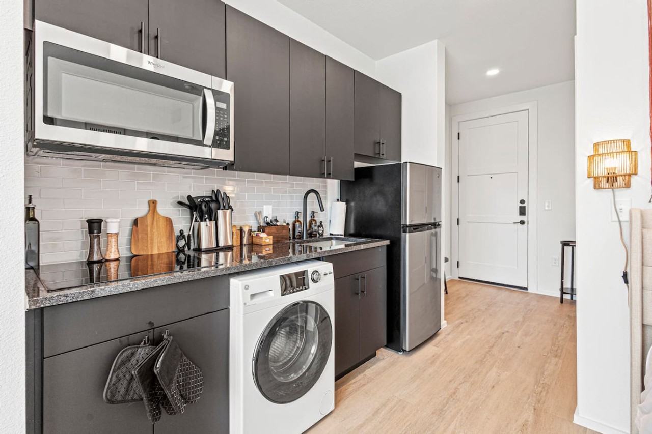 596 W 9th St #1491166P - Photo 3 of 29