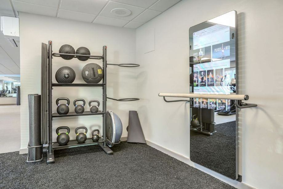 Ruxton Towers Apartments - Photo 3 of 27