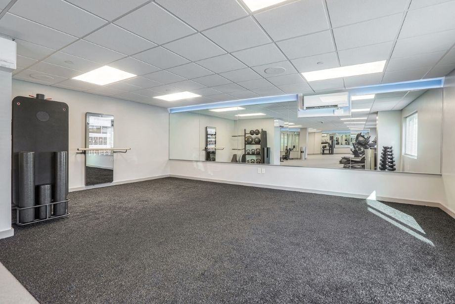 Ruxton Towers Apartments - Photo 5 of 27