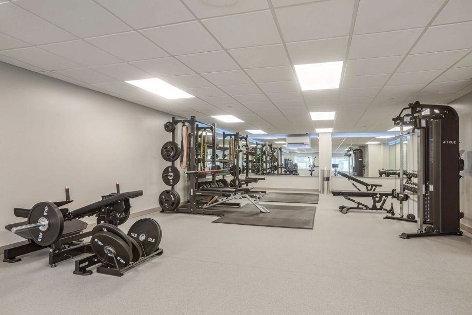 Ruxton Towers Apartments - Photo 7 of 27