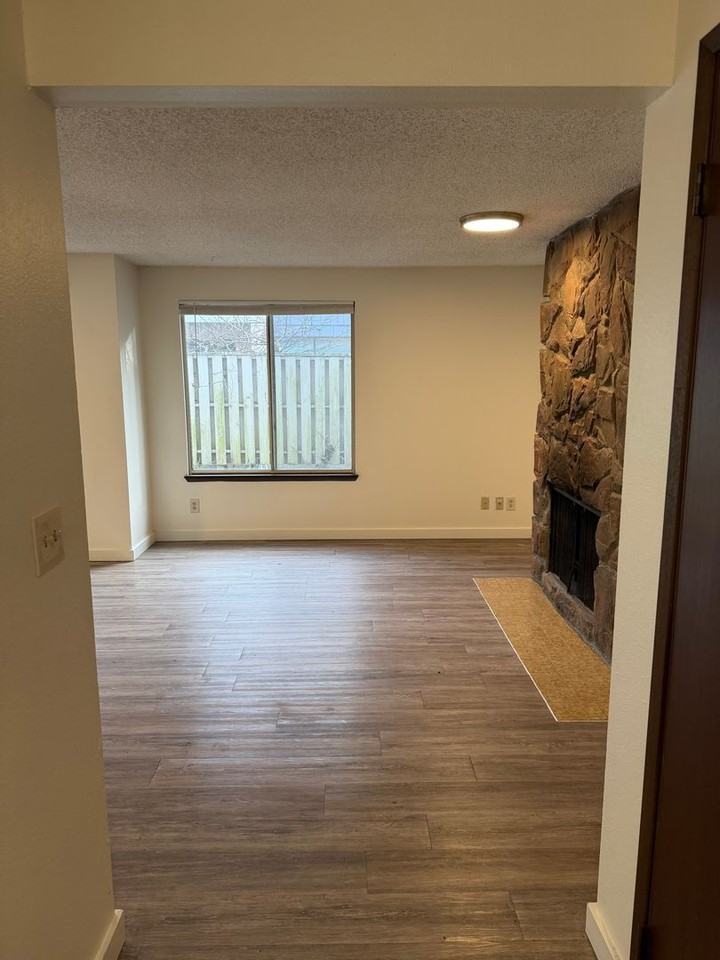 Strawberry Patch in Bellevue - Photo 3 of 44