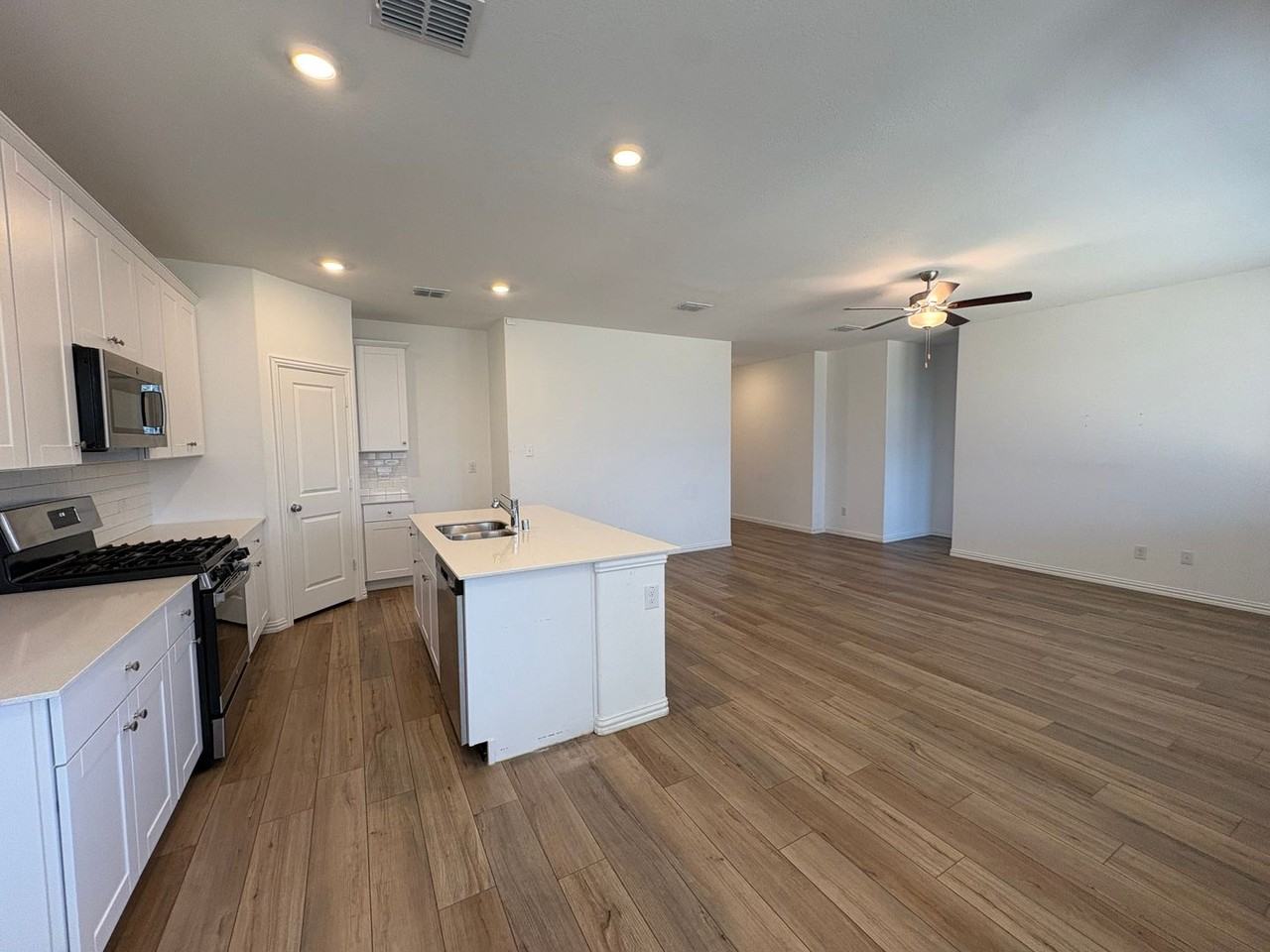 1242 Tupelo Trl - Photo 4 of 23