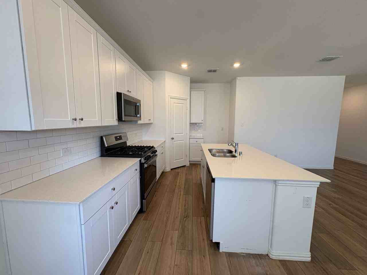 1242 Tupelo Trl - Photo 2 of 23