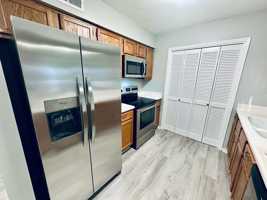 featured image of 200 Autumn Dr #1A