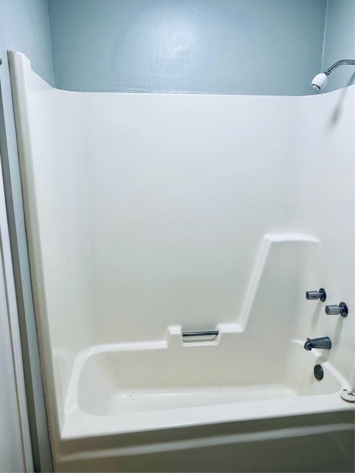 200 Autumn Dr #1A - Photo 2 of 9